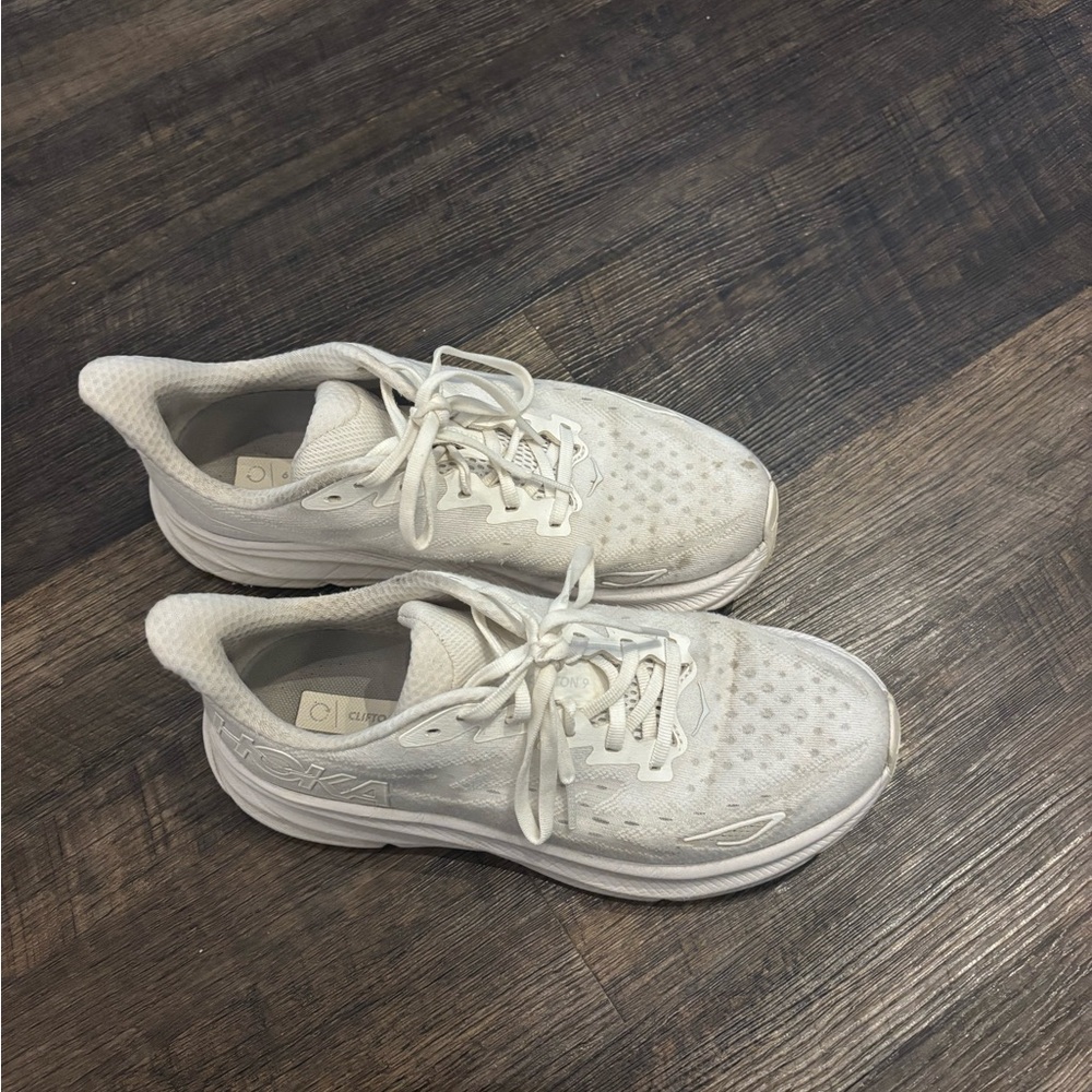 Hoka Clifton 9